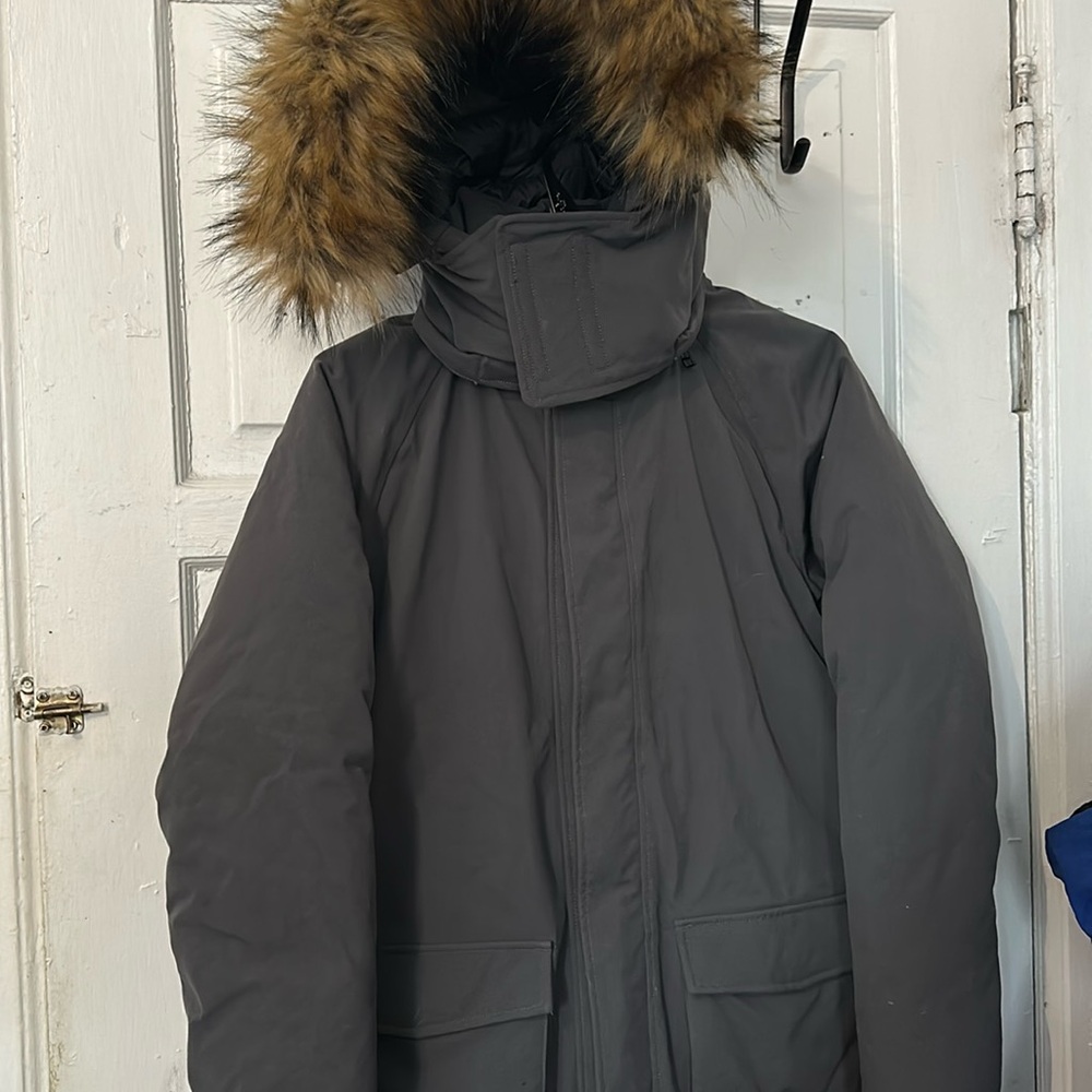 MEC Men's Gray Parka with Faux Fur Hood removable
